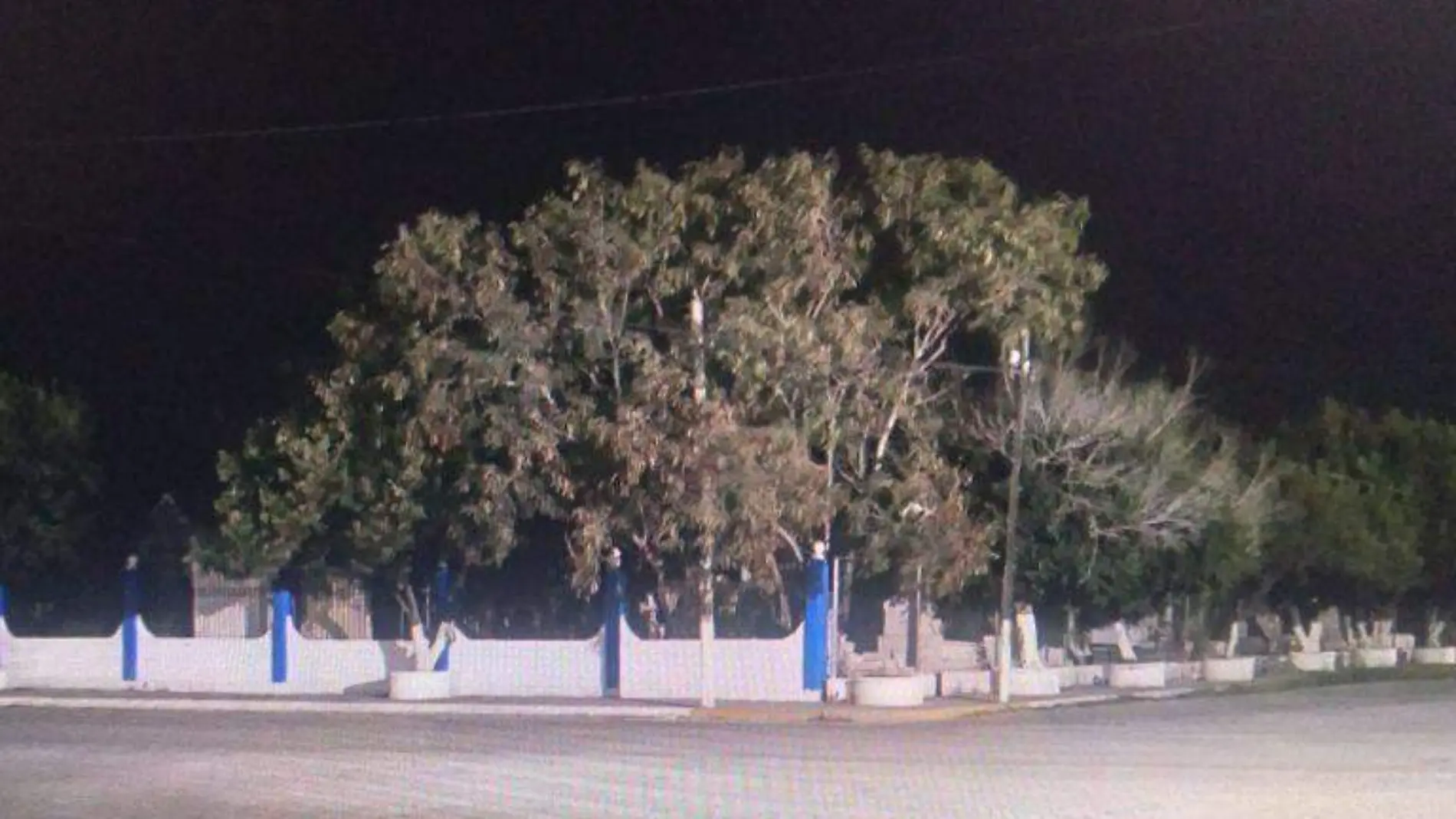 Captura imagen de supuesto fantasma en cementerio de Tamaulipas  